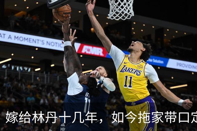 嫁给林丹十几年，如今拖家带口定居西班牙，10岁儿子要走网球路